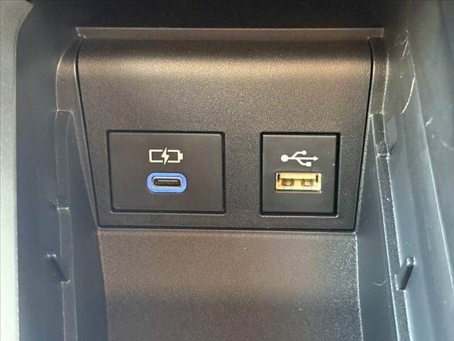 TOYOTA VOXY HYBRID 2023 Image 31