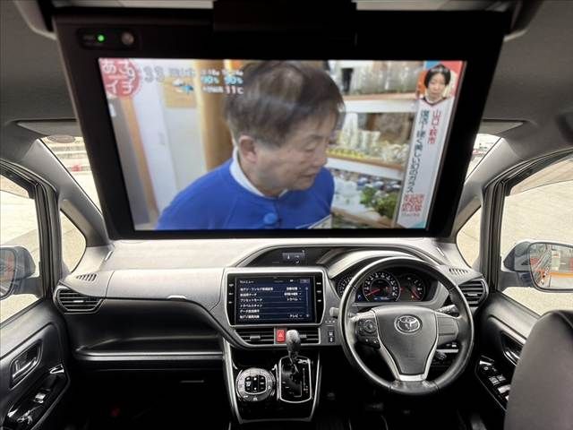 TOYOTA VOXY 2021 Image 31