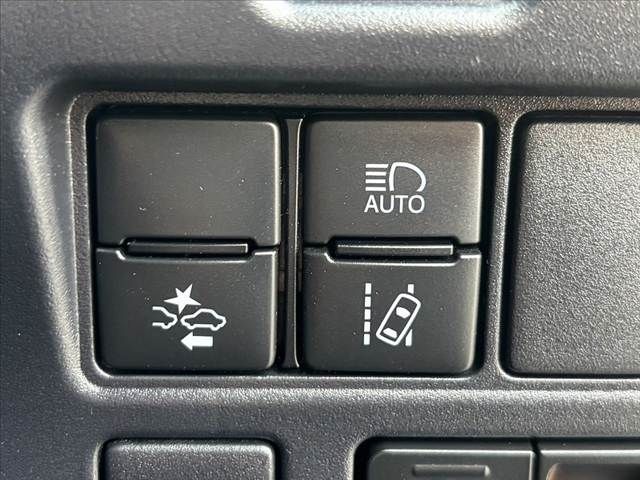 TOYOTA VOXY 2021 Image 31