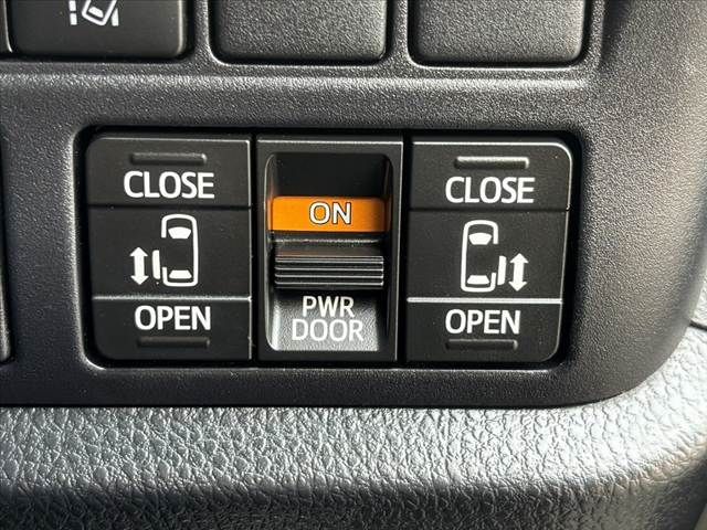 TOYOTA VOXY 2021 Image 31