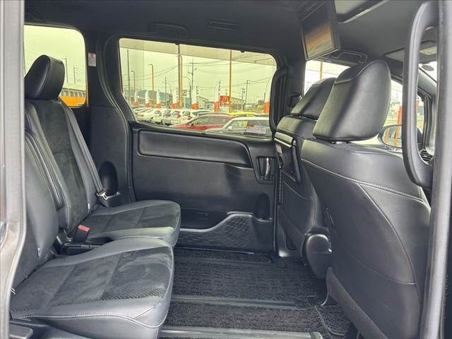 TOYOTA VOXY 2021 Image 31