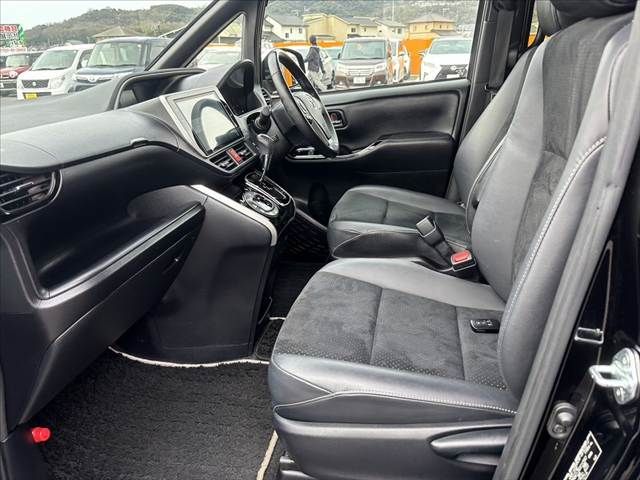 TOYOTA VOXY 2021 Image 31