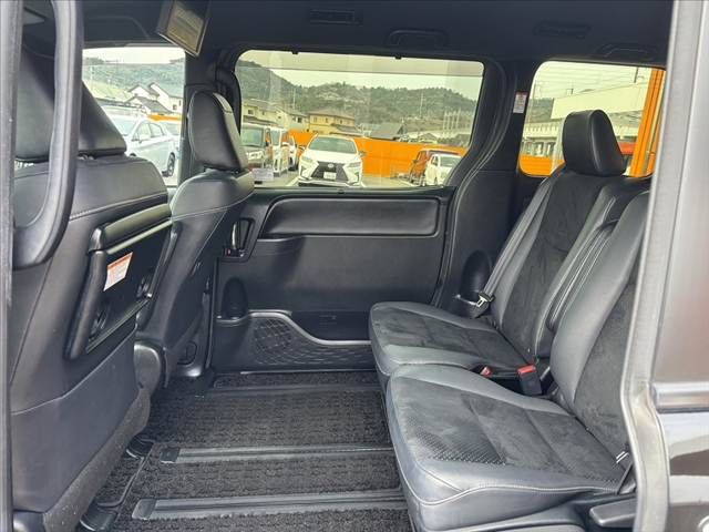 TOYOTA VOXY 2021 Image 31