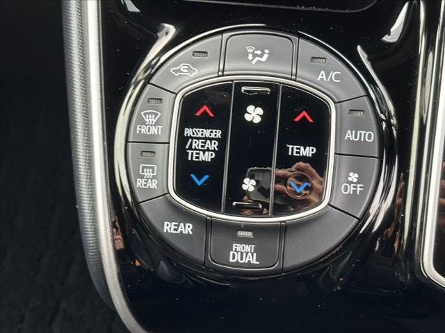 TOYOTA VOXY 2021 Image 31