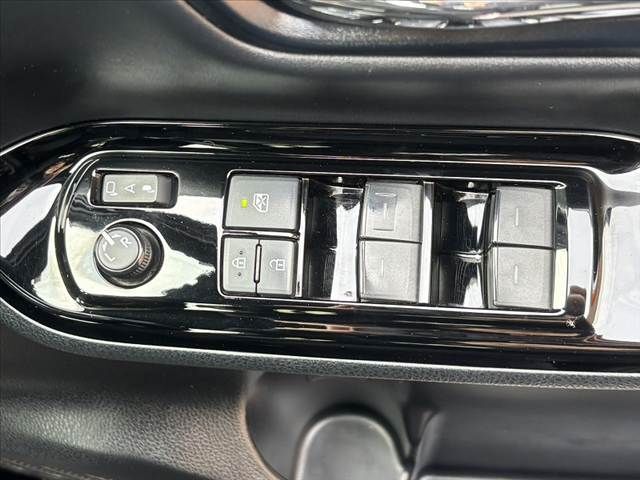 TOYOTA VOXY 2021 Image 31