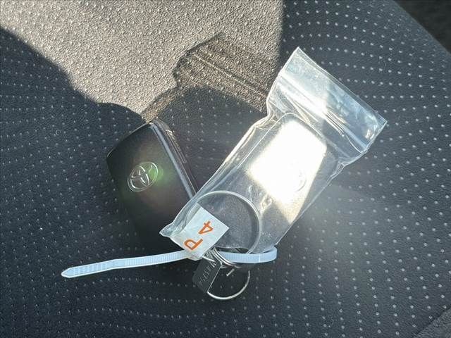 TOYOTA PRIUS 2015 Image 31