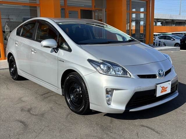 TOYOTA PRIUS 2015 Image 31