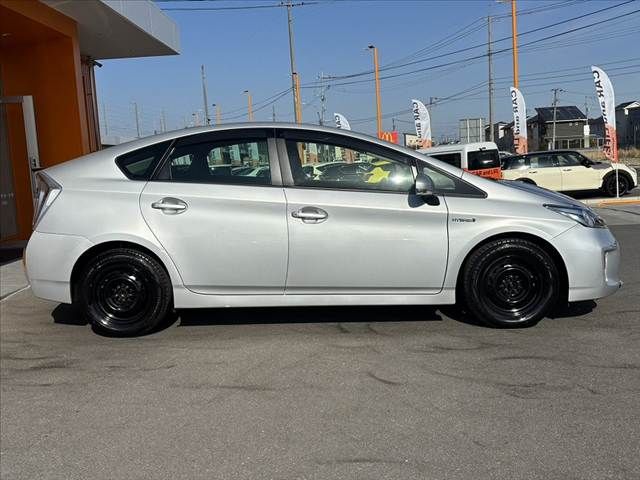 TOYOTA PRIUS 2015 Image 31