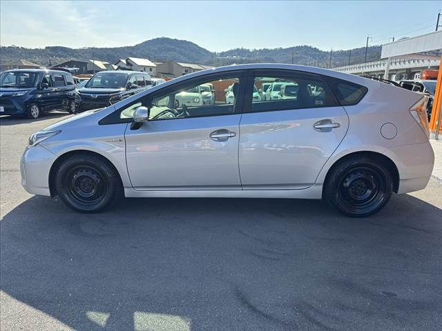 TOYOTA PRIUS 2015 Image 31