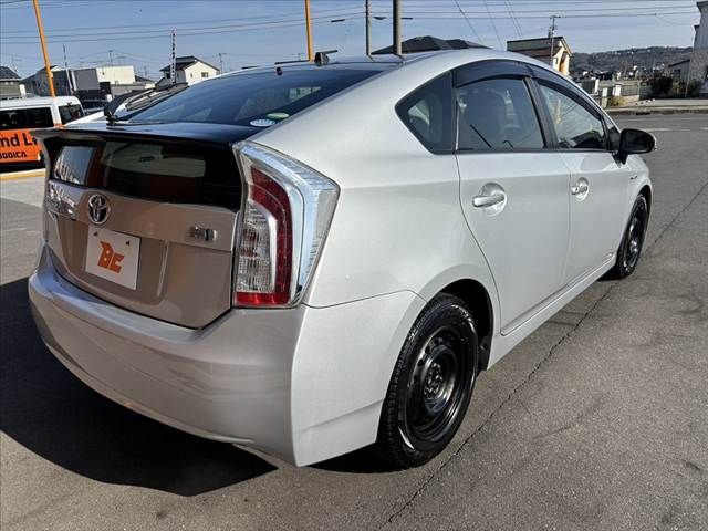 TOYOTA PRIUS 2015 Image 31