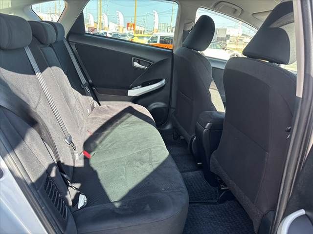 TOYOTA PRIUS 2015 Image 31