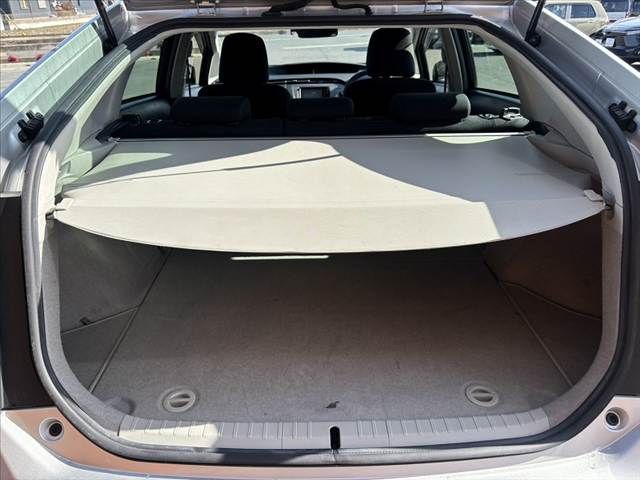 TOYOTA PRIUS 2015 Image 31