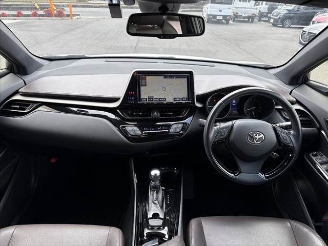 TOYOTA C-HR 2017 Image 31