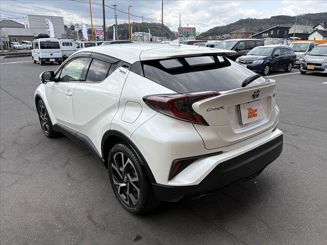 TOYOTA C-HR 2017 Image 31