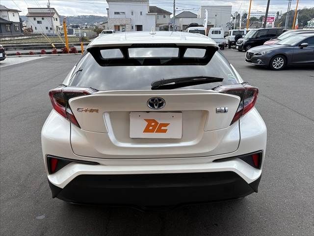 TOYOTA C-HR 2017 Image 31