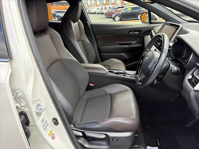 TOYOTA C-HR 2017 Image 31