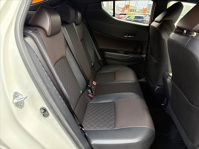 TOYOTA C-HR 2017 Image 31