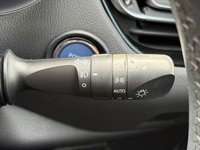 TOYOTA C-HR 2017 Image 31