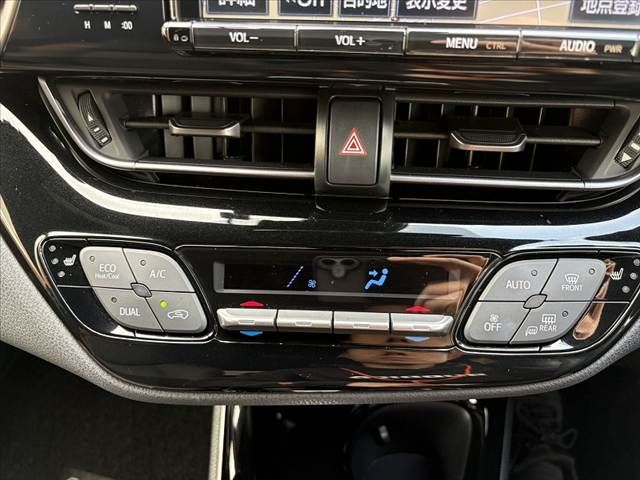 TOYOTA C-HR 2017 Image 31