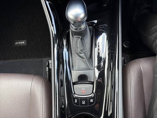 TOYOTA C-HR 2017 Image 31