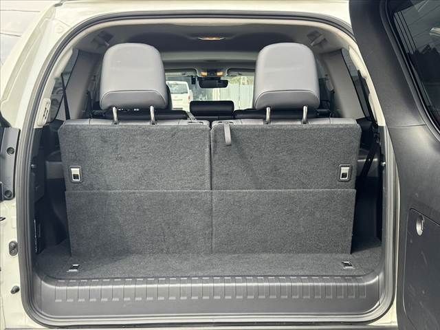 TOYOTA LANDCRUISER PRADO 2023 Image 31