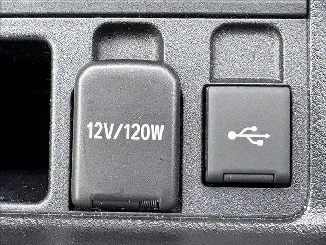 TOYOTA LANDCRUISER PRADO 2023 Image 31