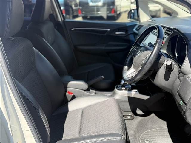 HONDA FIT HYBRID 2017 Image 31