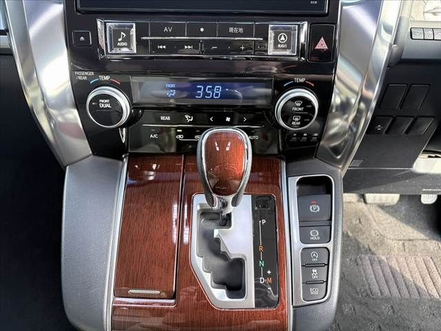 TOYOTA VELLFIRE 2015 Image 31