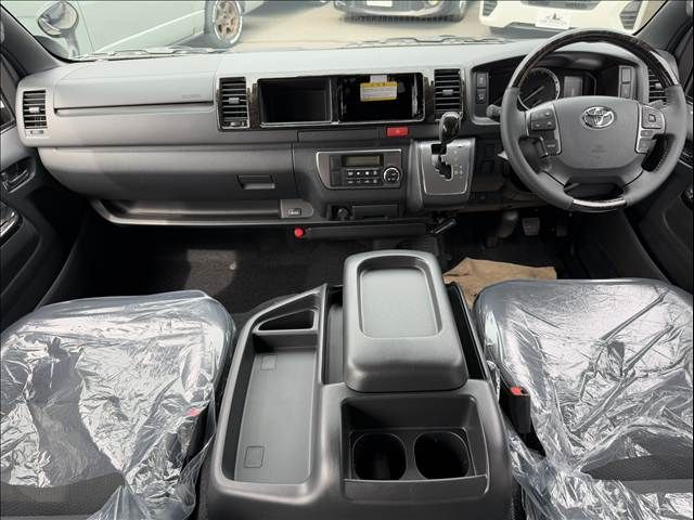 TOYOTA HIACE VAN 2WD 2026 Image 31