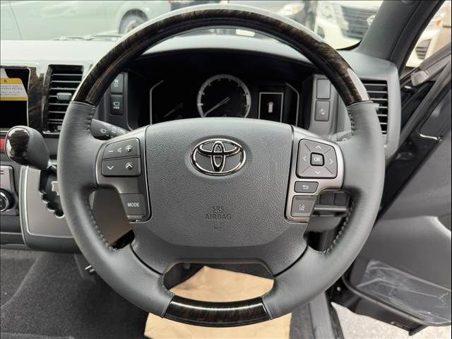 TOYOTA HIACE VAN 2WD 2026 Image 31