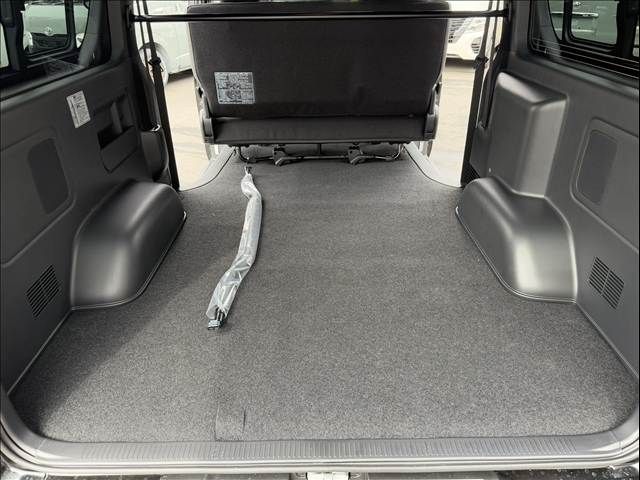 TOYOTA HIACE VAN 2WD 2026 Image 31