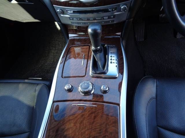 NISSAN FUGA 2018 Image 31