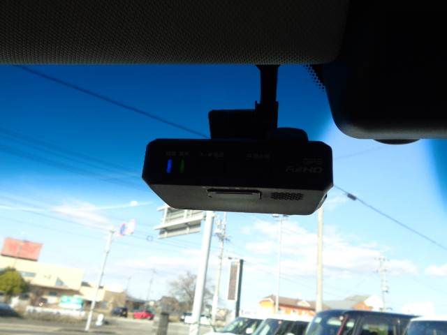 NISSAN FUGA 2018 Image 31