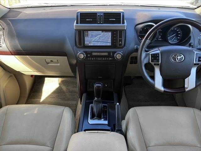TOYOTA LANDCRUISER PRADO 2016 Image 31