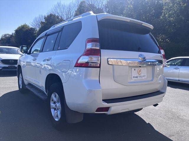 TOYOTA LANDCRUISER PRADO 2016 Image 31