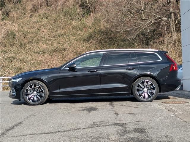 VOLVO V60 2019 Image 31