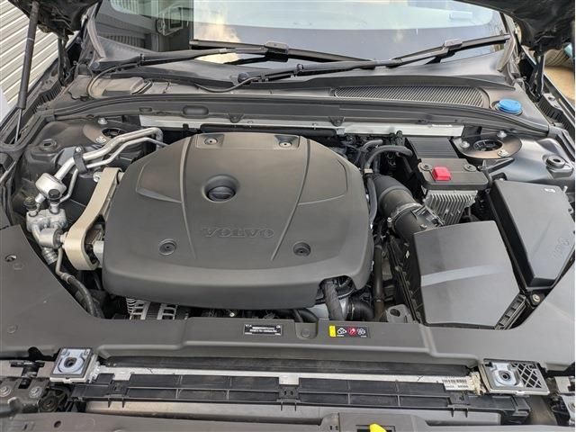 VOLVO V60 2019 Image 31