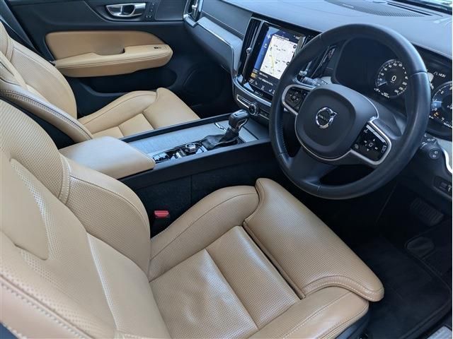 VOLVO V60 2019 Image 31