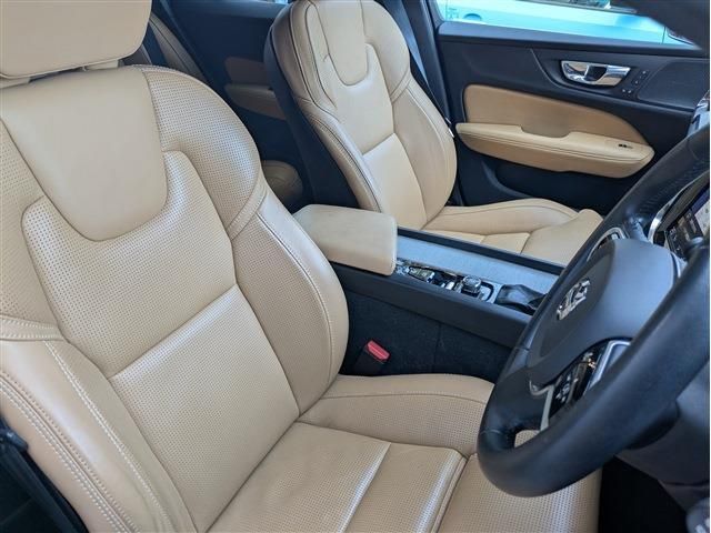 VOLVO V60 2019 Image 31