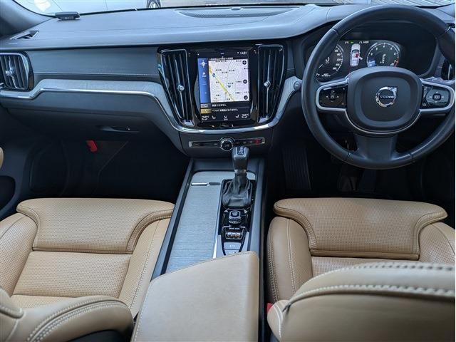 VOLVO V60 2019 Image 31