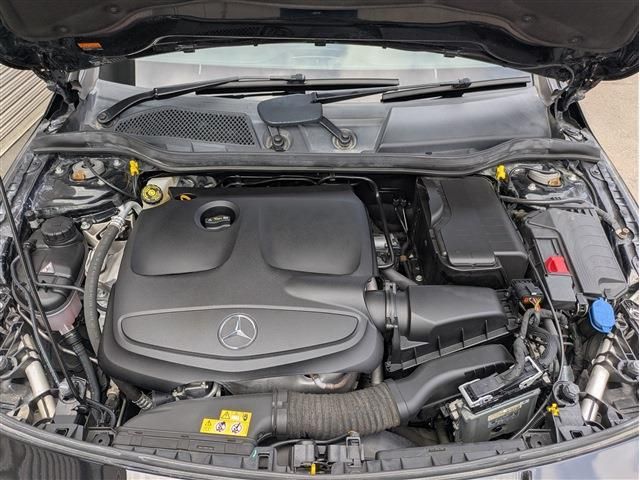 MERCEDES BENZ CLA CL 2018 Image 31