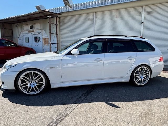 BMW 5SERIES TOURING 2009 Image 31