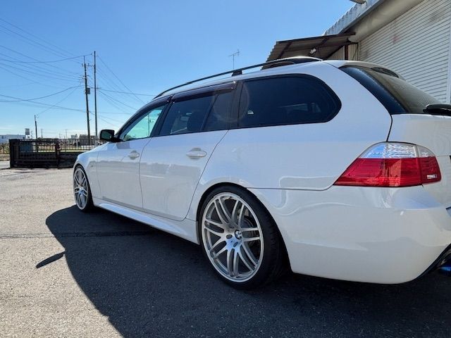 BMW 5SERIES TOURING 2009 Image 31