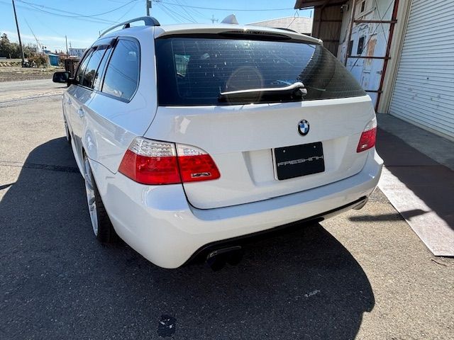 BMW 5SERIES TOURING 2009 Image 31