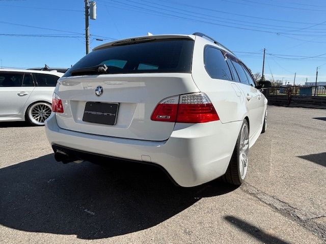 BMW 5SERIES TOURING 2009 Image 31