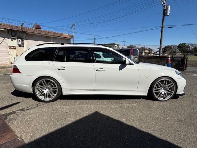 BMW 5SERIES TOURING 2009 Image 31