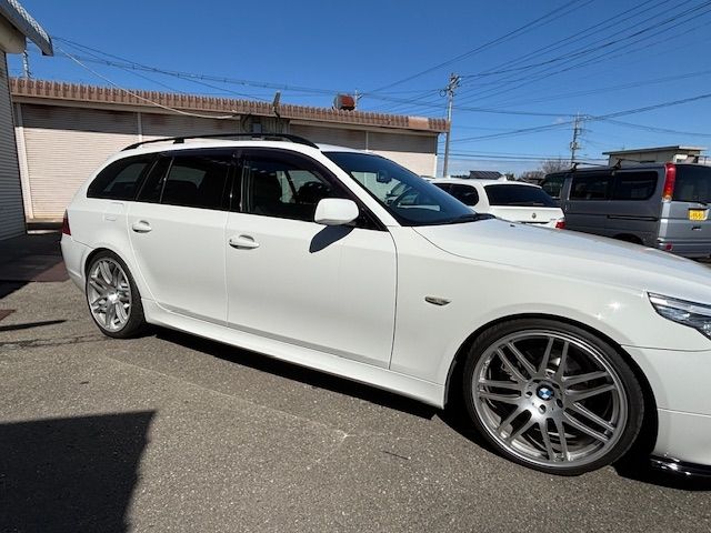 BMW 5SERIES TOURING 2009 Image 31