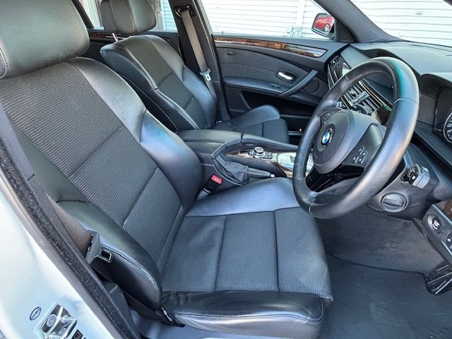 BMW 5SERIES TOURING 2009 Image 31