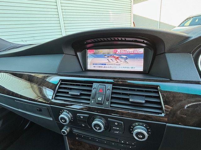 BMW 5SERIES TOURING 2009 Image 31