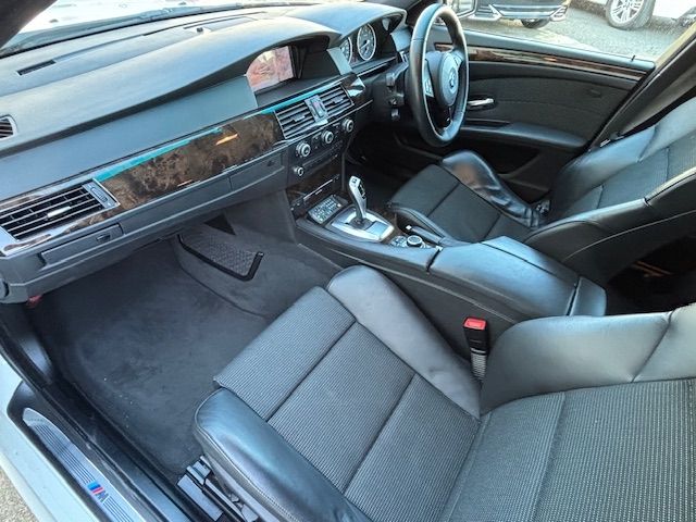 BMW 5SERIES TOURING 2009 Image 31